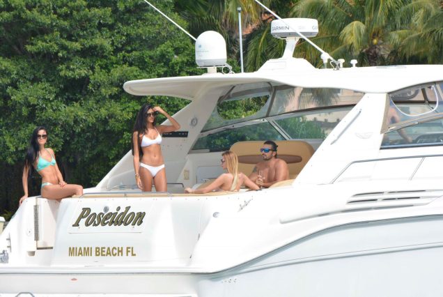 Sun Dancer 48ft Sea Ray Poseidon swim platform with easy water access