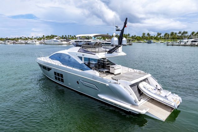 72ft Azimut “Water You Doing” swim platform with easy access to the water