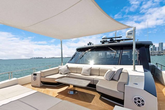 VIP 95ft Ocean Alexander Yacht With Jacuzzi grand boarding entrance with VIP sitting area.