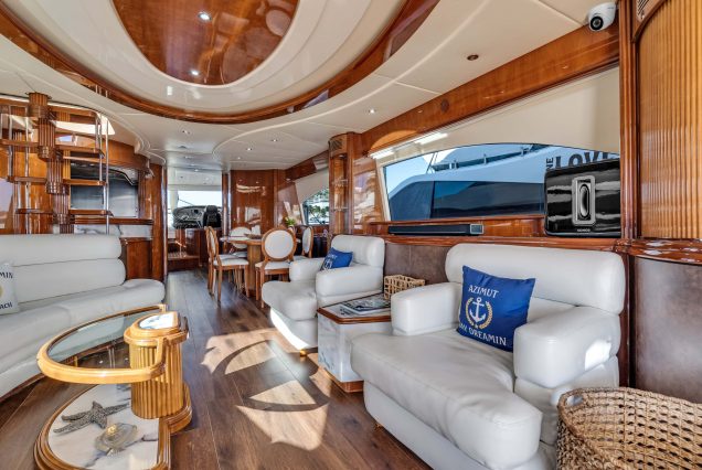 90ft Azimut Dream With Jacuzzi salon lounge Miami Marina rental
