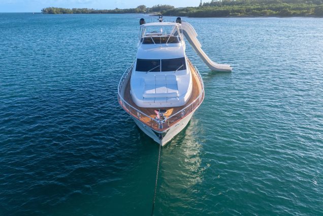 90ft Azimut Dream With Jacuzzi Miami yacht rental with water activities
