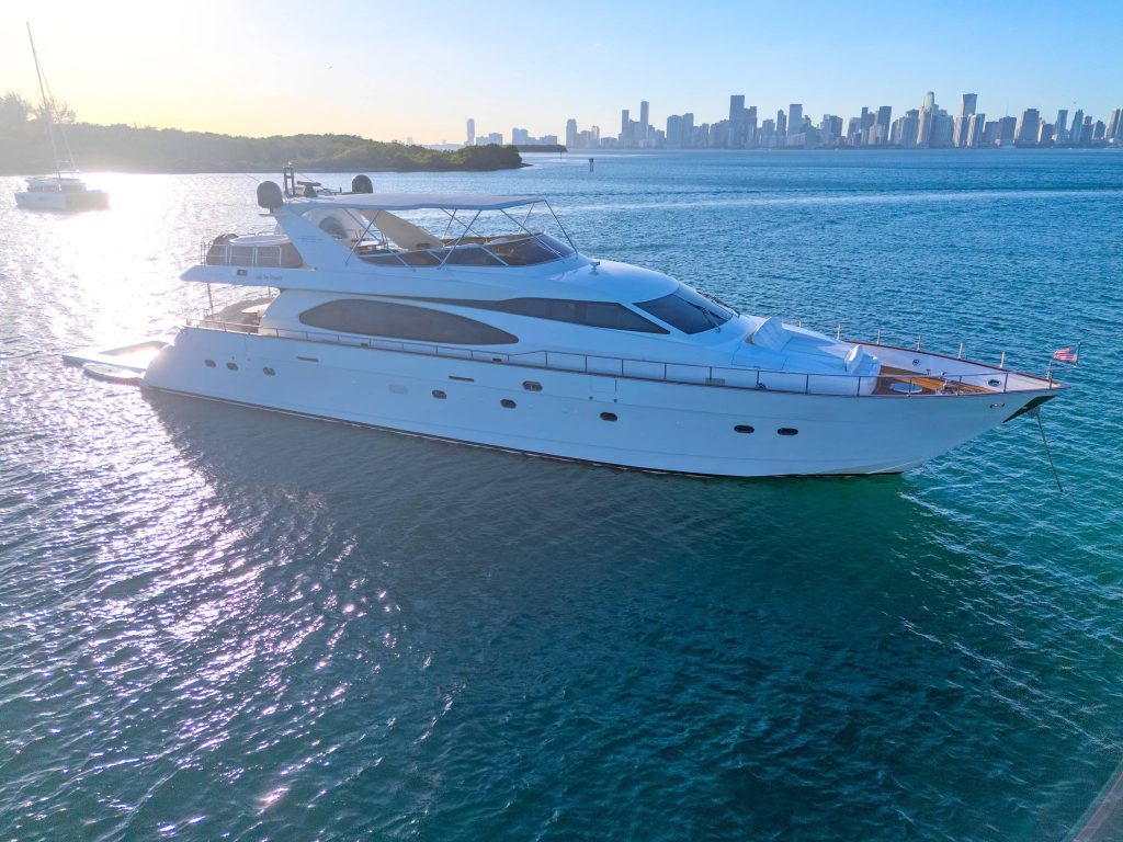90ft Azimut Dream With Jacuzzi Miami yacht rental