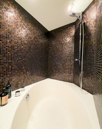 88ft Princess PFO luxury washroom with high-end fittings