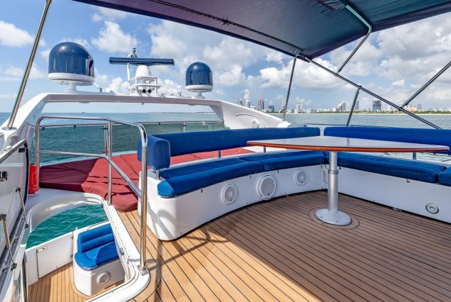80ft Sunseeker Manhattan SlipTease panoramic top deck with stunning ocean and skyline views