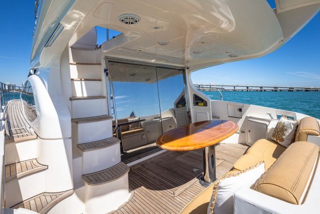 55ft Azimut El-Faraon Miami boarding area with easy access to the upper deck