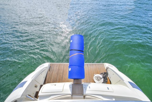 La Dolce Vita 70ft Azimut swim platform with easy access to the water