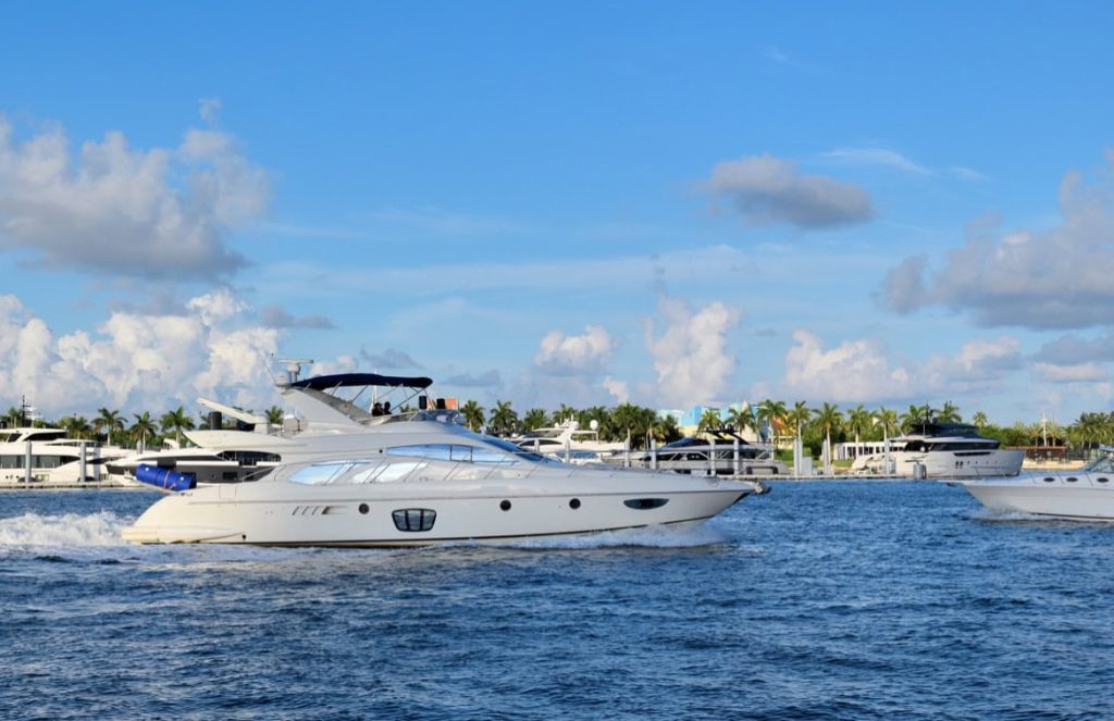 La Dolce Vita 70ft Azimut luxury yacht available for charter in Miami