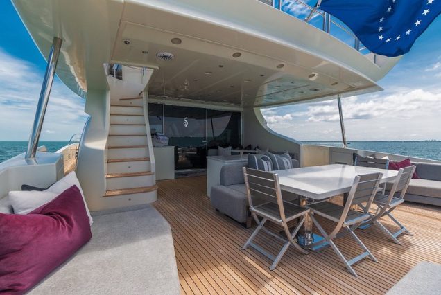 Mega 103ft Azimut SCARLET grand boarding entrance with access to deck.
