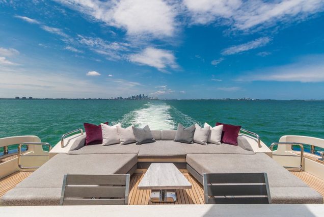 Mega 103ft Azimut SCARLET superyacht available for charter in Miami