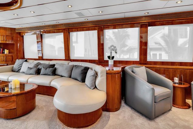 100ft Hargrave Yacht Miami refined dining area perfect for onboard meals and celebrations