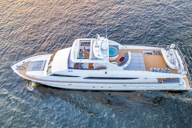 100ft Hargrave Yacht Miami upper deck seating with table for cocktails and fine dining