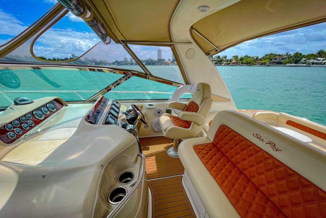 44ft Sea Ray Harmony Miami main deck designed for open-air comfort and leisure cruising