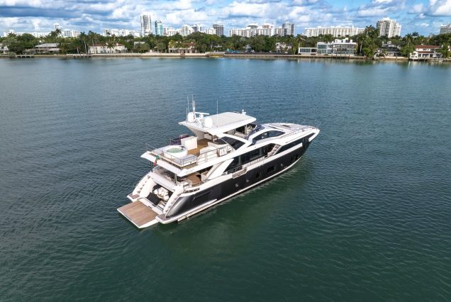 88ft Azimut Cloud9 Miami luxury yacht with jacuzzi available for charter