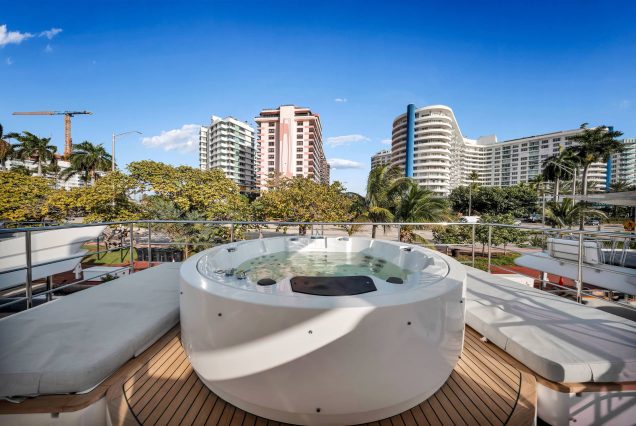 88ft Azimut Cloud9 Miami onboard jacuzzi for a luxurious spa-like experience at sea