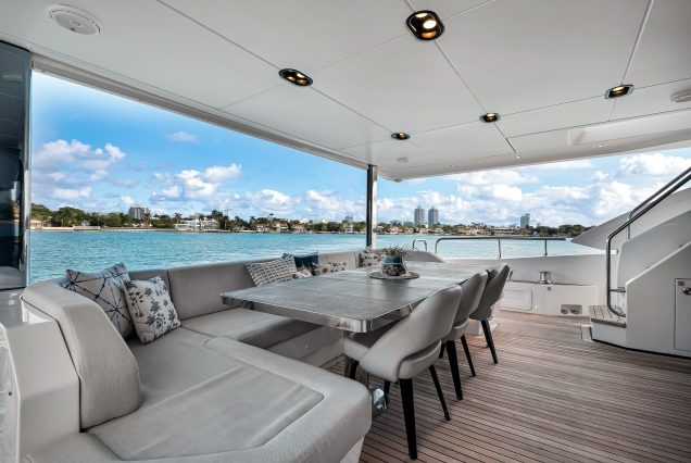 88ft Azimut Cloud9 Miami smooth boarding access to all entertainment areas with comfortable seating area