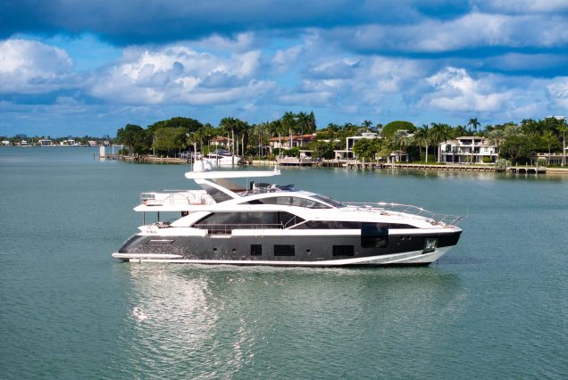 88ft Azimut Cloud9 Miami luxury yacht with jacuzzi available for charter