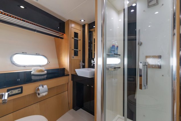 80ft Sunseeker Miami luxury washroom with premium fittings and finishes