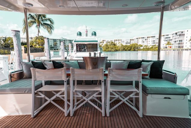 El-Patron 86ft Astondoa Miami smooth boarding access to all entertainment areas with comfortable seating area