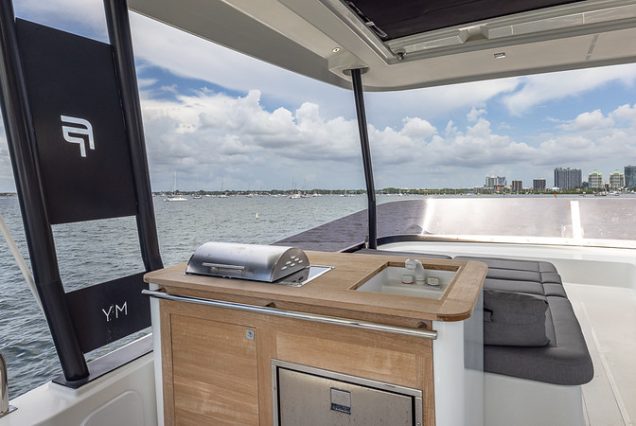 50ft Fountaine Happy Place Miami wide open deck perfect for social cruising and group experiences