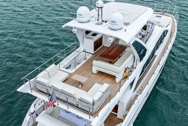 70ft Azimut Le Grand Bleu Miami luxury yacht available for charter