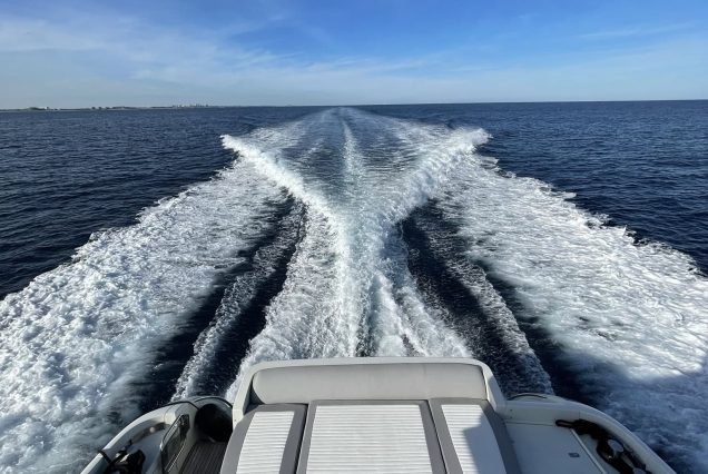 Azimut 62ft LIFE IS GREAT Miami swim platform with easy access to the water