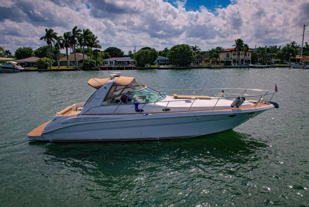 44ft Sea Ray Harmony Miami stylish yacht available for charter
