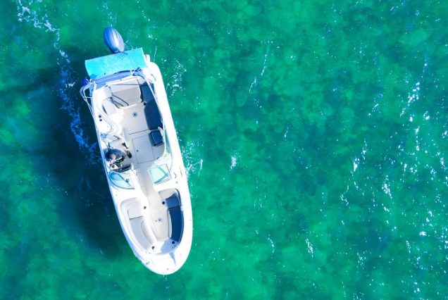 26FT Sea Ray Sundeck Miami luxury day boat available for charter