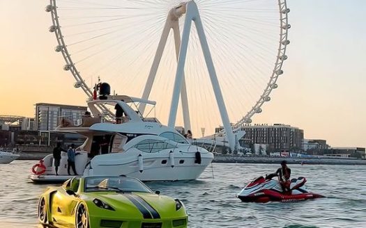 Jet Car and Ain Dubai view