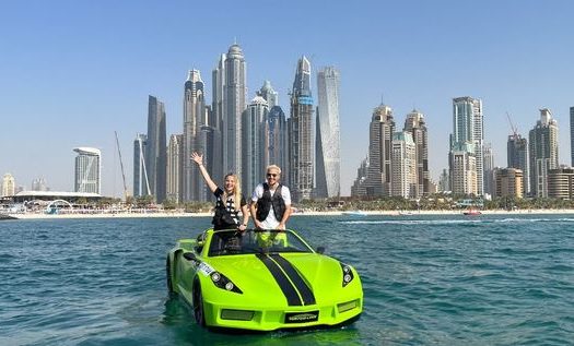 15-20 minutes Jet Car for 600 AED.