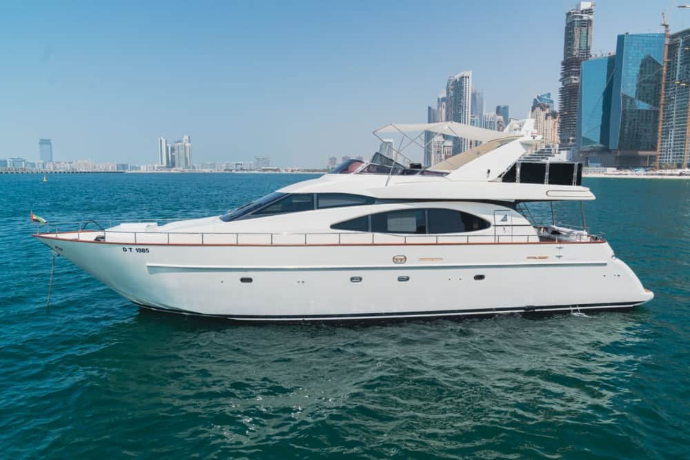 80FT ITALIAN AZIMUT Side Deck