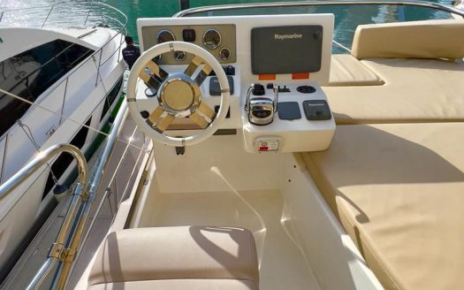 Luxury AZIMUT 45FT YACHT