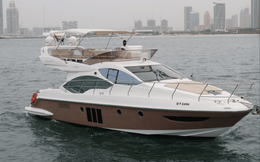 Luxury AZIMUT 45ft YACHT front bow deck