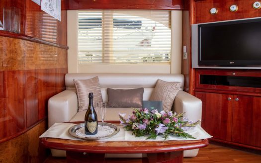 Luxurious Silver Creek 61ft