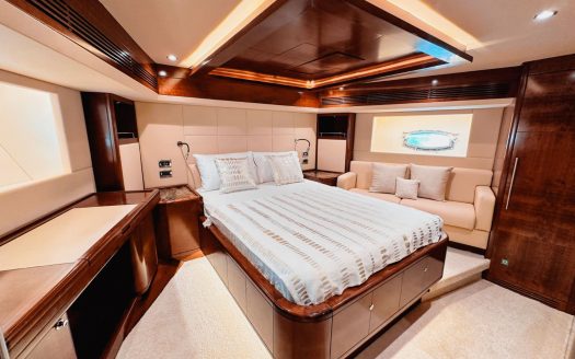 Majesty 92ft Yacht