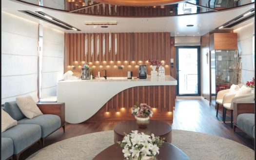 Luxury 66ft BB Houseboat