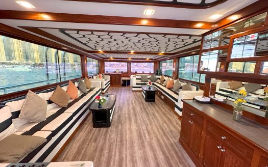 85ft Super yacht with Jacuzzi