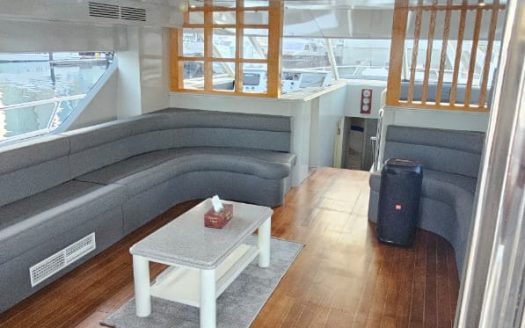 80ft Pavi with Jacuzzi