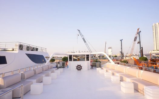 100ft Fantasy Party Yacht