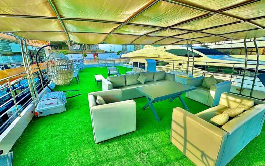 70ft Dream Houseboat