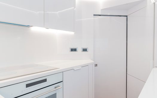 Luxury 74ft Sunseeker VIP Yacht