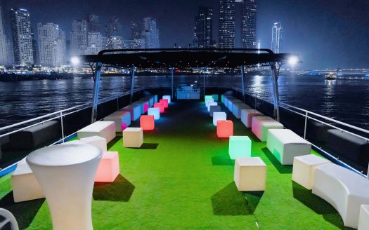 90ft Elegant Houseboat