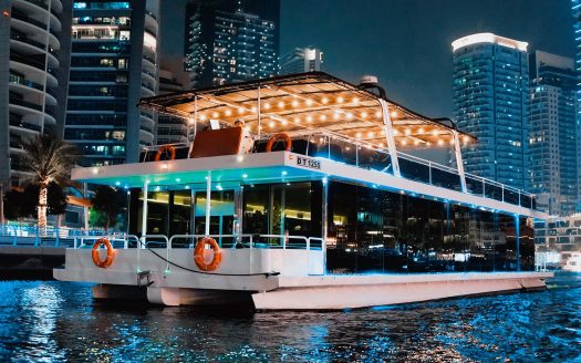 90ft Elegant Houseboat
