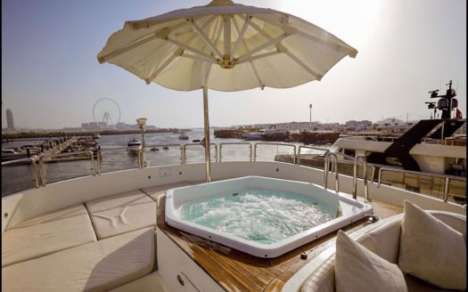 Luxury 115ft Benetti with Jacuzzi