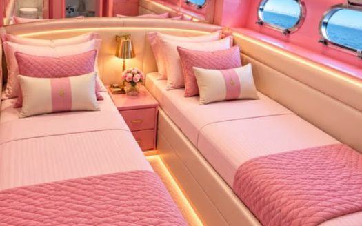 Pink 64ft Hello Kitty Yacht
